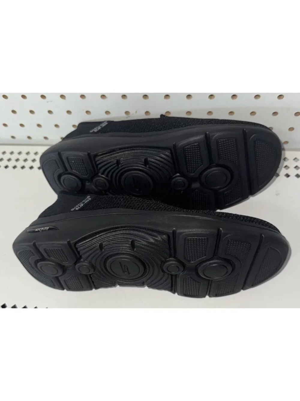 Skechers Go Walk Arch Fit 2.0 Delara Womens Slip On Shoes Size 7.5 WIDE Black